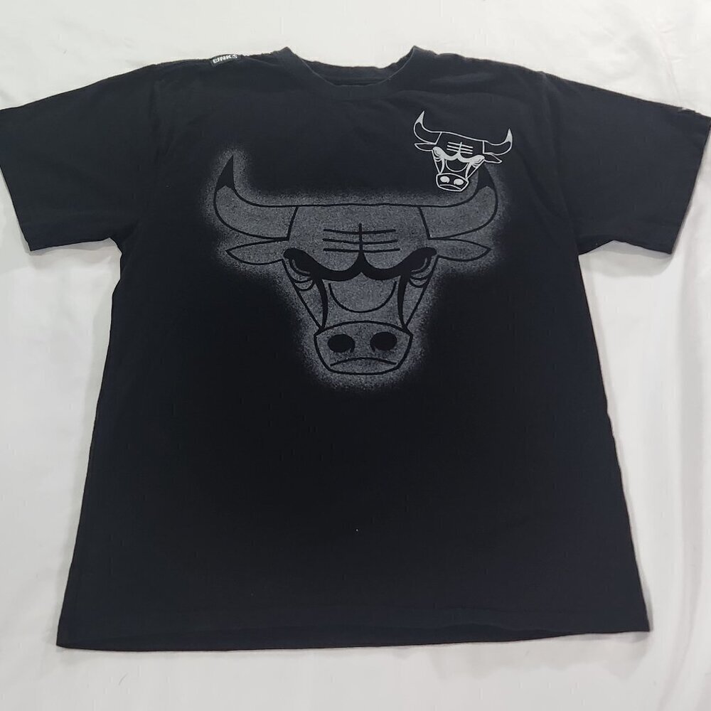 UNK NBA CHICAGO BULLS BLACK X-LARGE T-SHIRT
Lot N